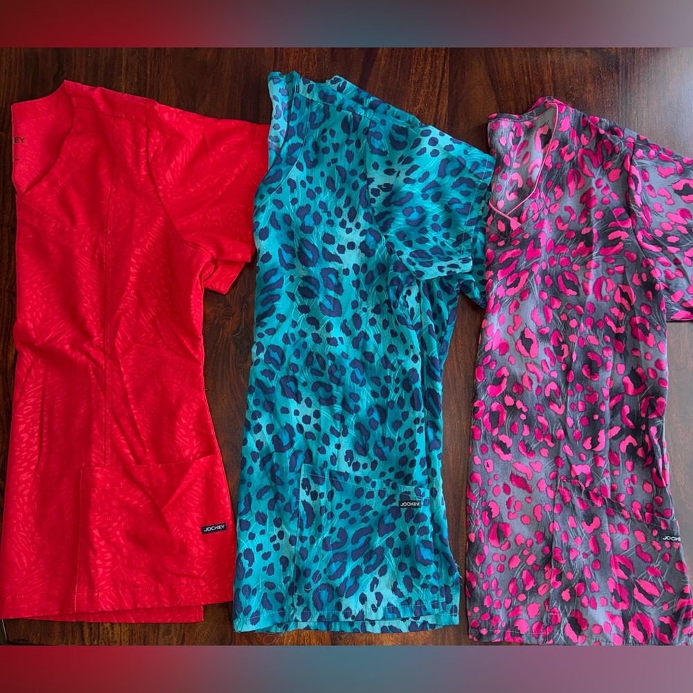 Women’s Jockey scrub tops